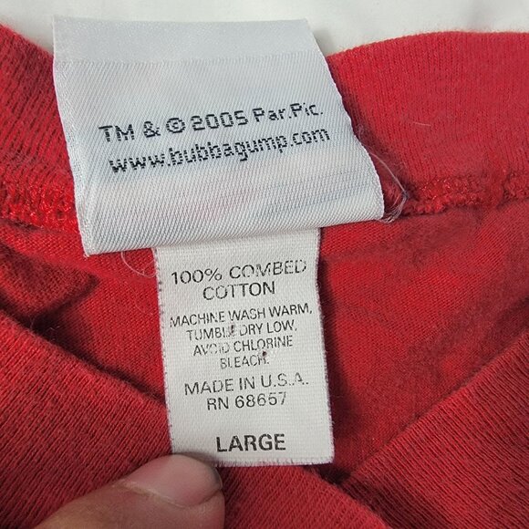 Vintage Bubba Gump Shrimp Co Adults Red T Shirt Large Work Wear Casual - Picture 4 of 8